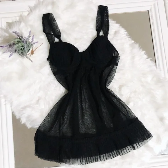 SOLD❤️
Gilligan & O’Malley Black Underwire Mesh Mini Slip Dress - Picture 1 of 6